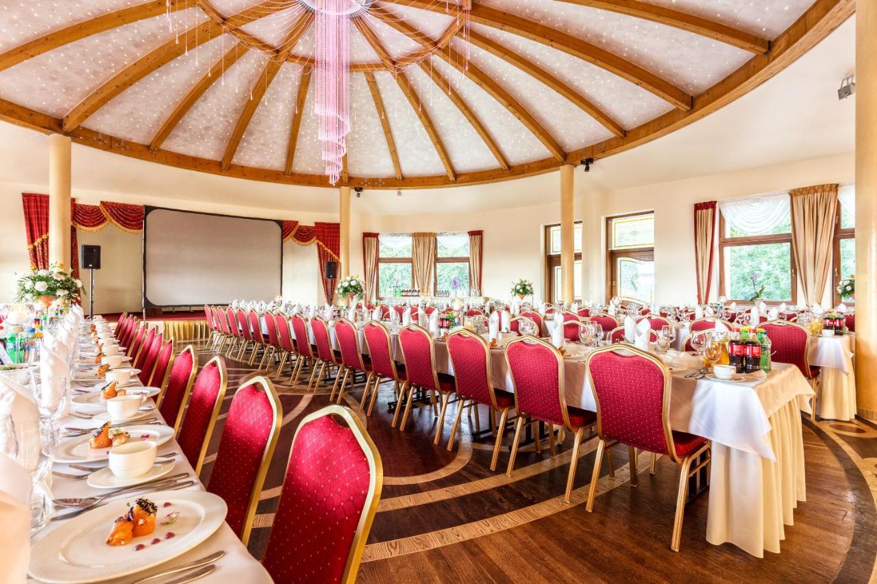 Lesna Perla - Restauracja I Pokoje Hotelowe Rudziniec Luaran gambar